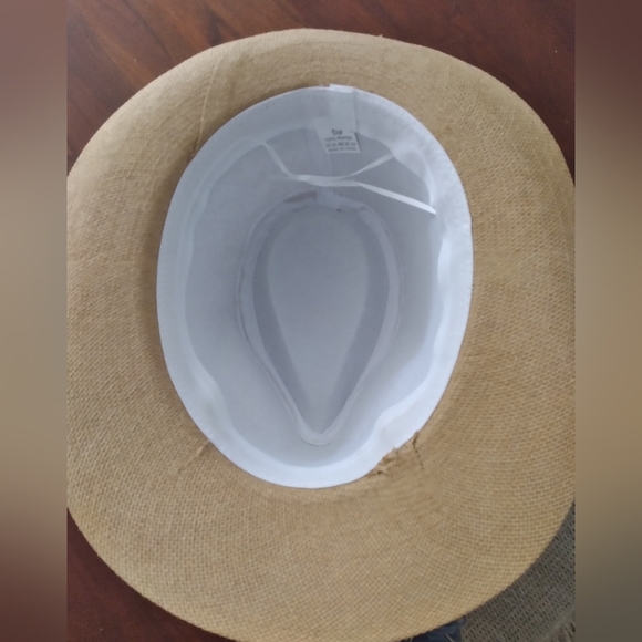 Hat - Picture 3 of 6